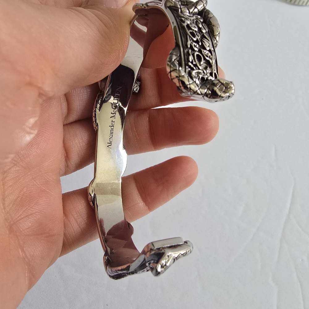 Alexander McQueen Skull and Snake Bracelet 'Antique Silver' - Picture 7 of 12